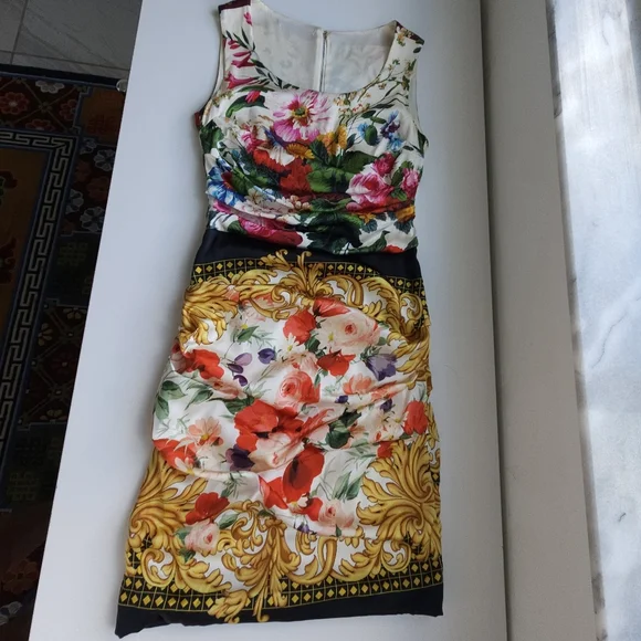 Dolce & Gabbana Silk Floral Bouquet Iconic Sleeveless Rouched Dress - Picture 11 of 15